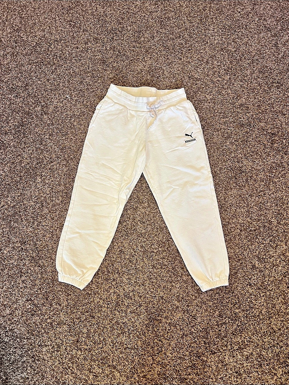 Puma Better Sportswear Sweatpants Cream